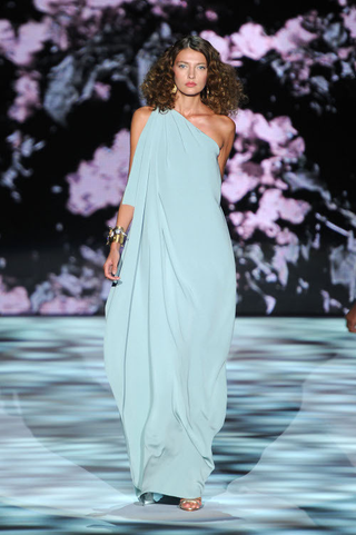 Illustration for article titled Badgley Mischka's Collection Is Perfect...If You're A Society Bride Or YSL Muse, That Is.